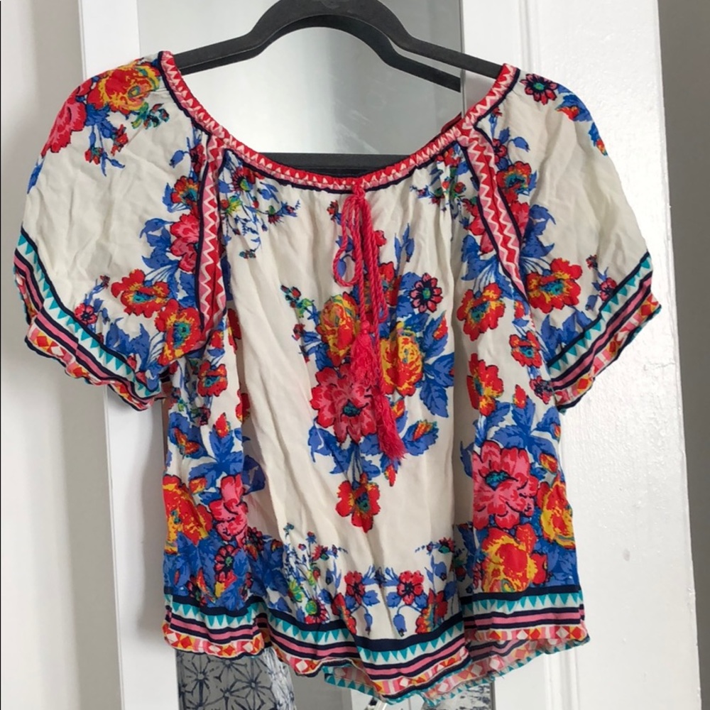 Flying tomato flowery boho blouse size medium